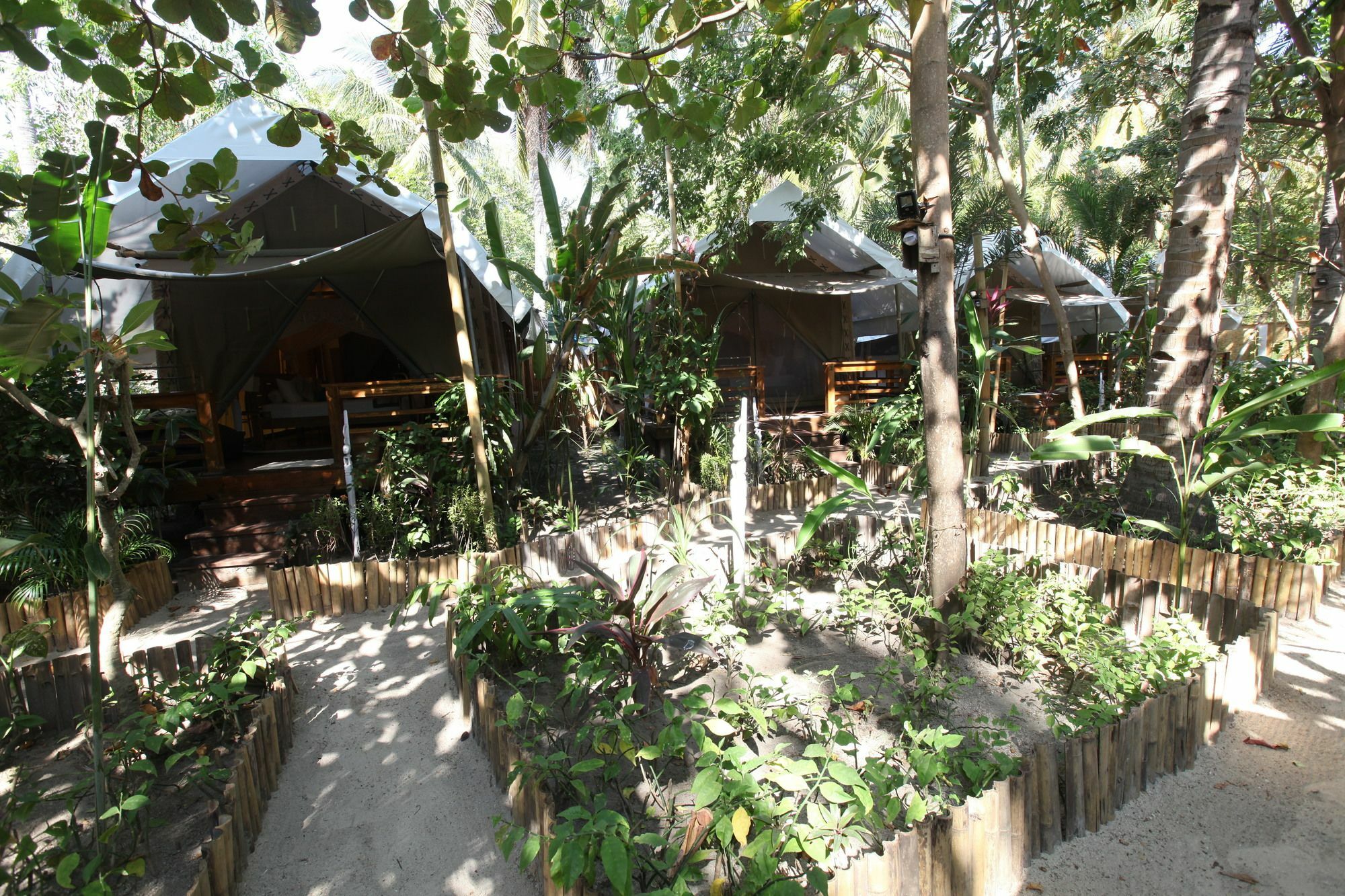 La Cocoteraie Ecolodge - Luxury Glamping Tents Gili Trawangan Exterior photo